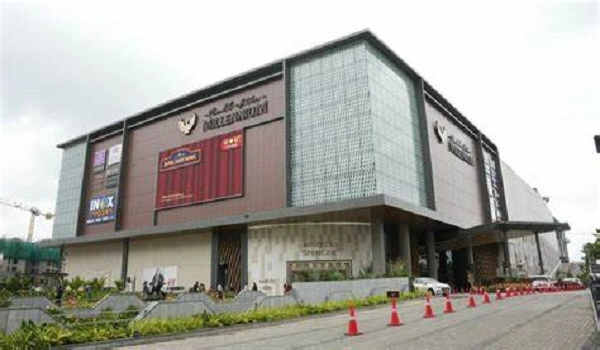Featured Image of Phoenix Mall of the Millennium